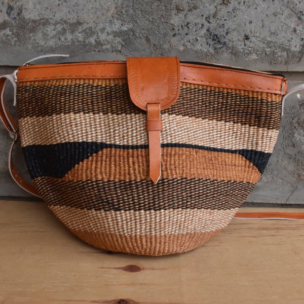 Brown African Woven Sisal Shoulder Bag, African Crossbody Leather Bag, Woven African Basket Purse Summer Boho Bag, Woven Market Bag For Her