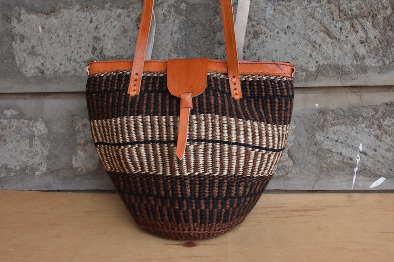 African Woven Market Handbag Summer Bag SALE Sisal Woven Basket Bag African Purse With Leather Handles Kenyan Kiondo Sisal Basket