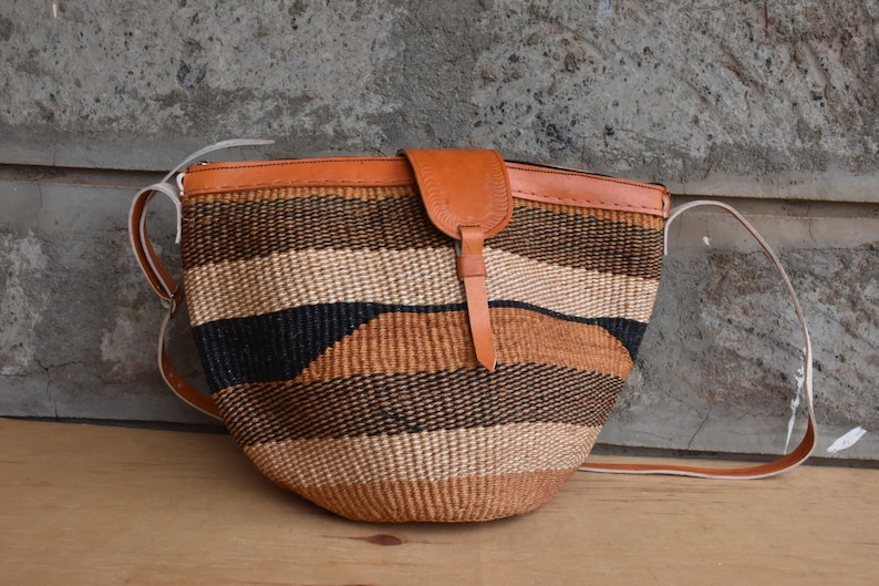 Brown African Woven Sisal Shoulder Bag, African Crossbody Leather Bag, Woven African Basket Purse Summer Boho Bag, Woven Market Bag For Her image 7