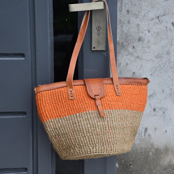 Bolso de sisal tejido a mano, bolso de mercado tejido, bolso de cesta de playa hecho a mano, bolso africano con asas de cuero, bolso boho regalos de mujer para ella