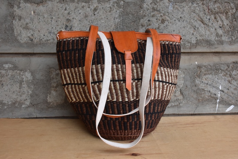 African Woven Market Handbag Summer Bag SALE Sisal Woven Basket Bag African Purse With Leather Handles Kenyan Kiondo Sisal Basket