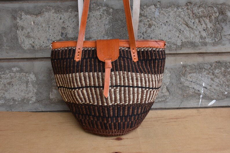 African Woven Market Handbag Summer Bag SALE Sisal Woven Basket Bag African Purse With Leather Handles Kenyan Kiondo Sisal Basket