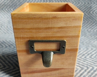 Pen cup, pen holder made of oiled wood with square label frame