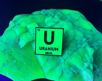 Uranium Element Pin - Glows in the Dark! - UV reactive