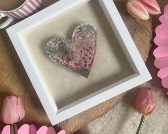 Morris and Liberty floating heart box frame