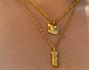 Female Body Empowerment Necklace – Luna 