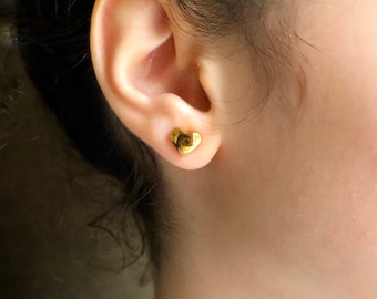 Heart Stud Earrings, Gold small heart studs, Gold heart Earrings, Tiny Gold studs, minimal everyday heart studs, dainty earrings