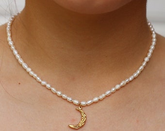 Pearl Moon Necklace - Etsy