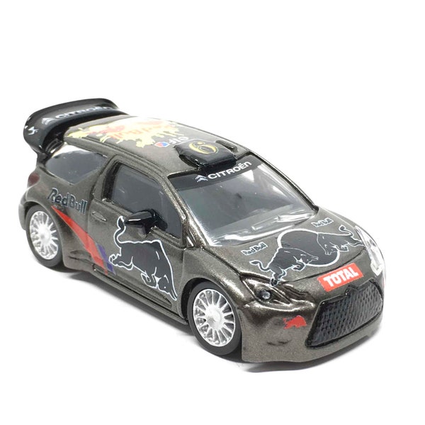 Voiture personnalisée de Norev Citroën DS3 WRC - Autocollant Red Bull - Échelle 1/64 (3 pouces) Voiture moulée sous pression