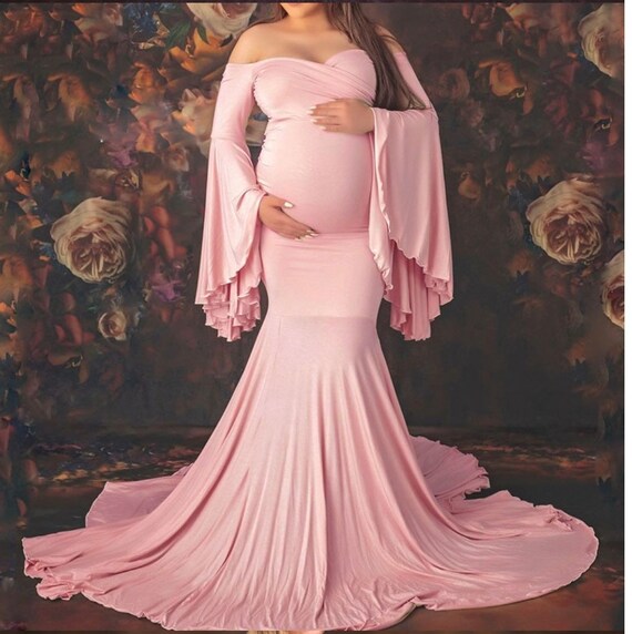 Maternity Shoot Gowns – Style Icon www.dressrent.in