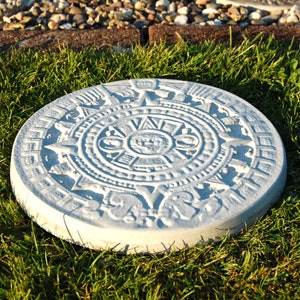 Concrete stepping stone &quot;Pirate Coin.&quot; Hand-cast, also available as a wall decoration.