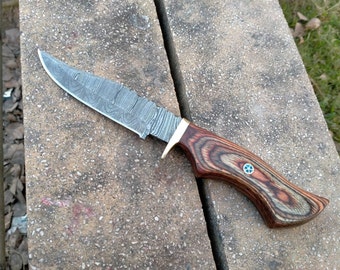Cuchillo personalizado hecho a mano, cuchillo de caza de Damasco, 10 "cuchillo forjado a mano Damasco con funda de cuero, regalo de Navidad, regalo de aniversario