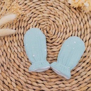 Double cotton gauze and fleece birth gloves