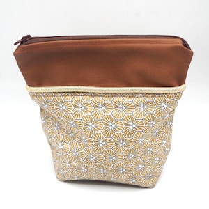Pochette, Trousse, Fourre tout en coton doré et simili marron, fond large, doublée avec fermeture éclair pour homme ou femme