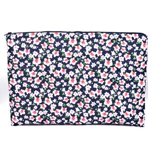 Funda para ordenador 35 x 24 cm acolchada en algodón liberty
