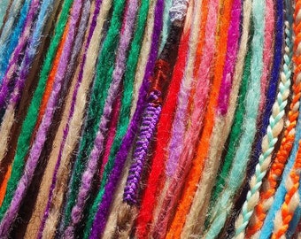 Dreads de crochê com ponta dupla ou simples. Extensões de dreads de cores personalizadas. Conjunto completo de dreadlocks multicoloridos. Dreadlocks sintéticos SE ou DE. Traços retos.