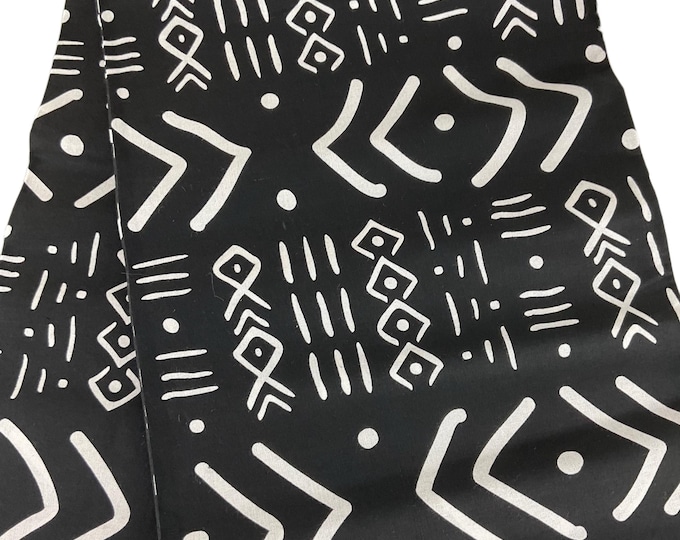 African Fabric By The Yard/Ankara Fabric/African Fabric/Quilt Fabric/Craft Fabric/100% Cotton/MK707A/White and Black Ankara Fabric.