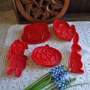 Vintage Tupperware Red Plastic Holidays Cookie Cutters 1970&#39;s