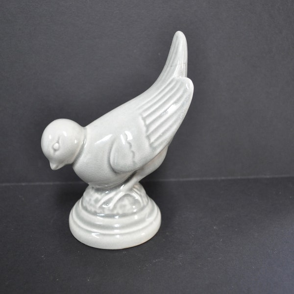 Red Wing Pottery #1036 Sage Green Robin Bird Figurine