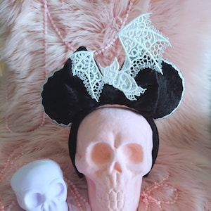 Vampire&#39;s KiSS Bat Mouse EARS headband~ Halloween mouse ears ~  White Lace and black velvet
