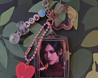 Portachiavi di Ada Wong ispirato a Resident Evil, realizzato a mano, gingillo personalizzato