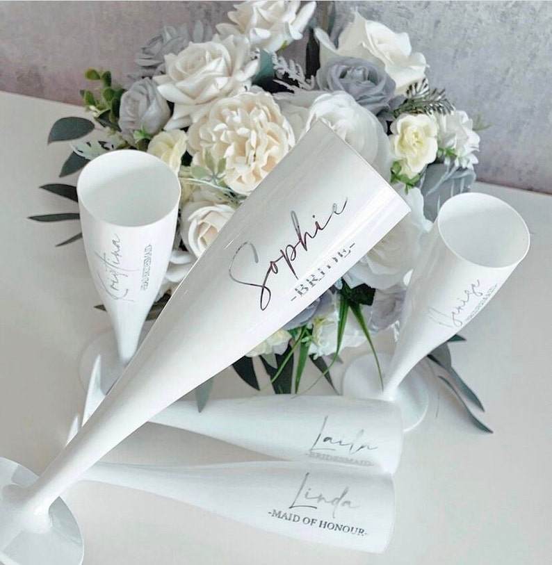 Personalised Bridal party white plastic champagne flutes / weddings / celebrations / hen do / bridesmaid gifts / birthday / party 