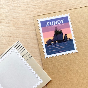 Adesivo do Parque Nacional da Baía de Fundy | Adesivo de vinil brilhante com corte em formato de beijo para laptop e diário – Lembrança de viagem do Canadá