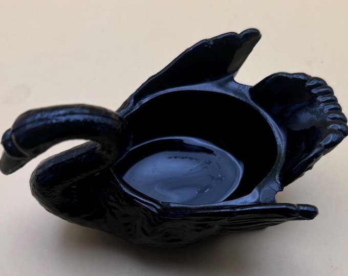 Vintage Ebony Swan Black Cambridge Glass Art Salt Cellar Small Swan Figurine Salt Cellar Lover Antiques and Vintage