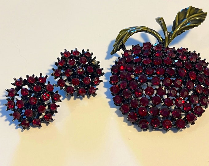 Vintage Albert Weiss Red Apple Rhinestone Brooche and Matching Earrings Japanned Jewelry Set Ruby Style Lover Antiques and Vintage
