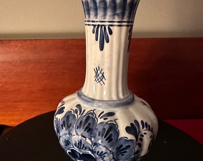 Vintage Delft Vase No. 252A, Delft Blue & White Vase, Lover Antiques and Vintage