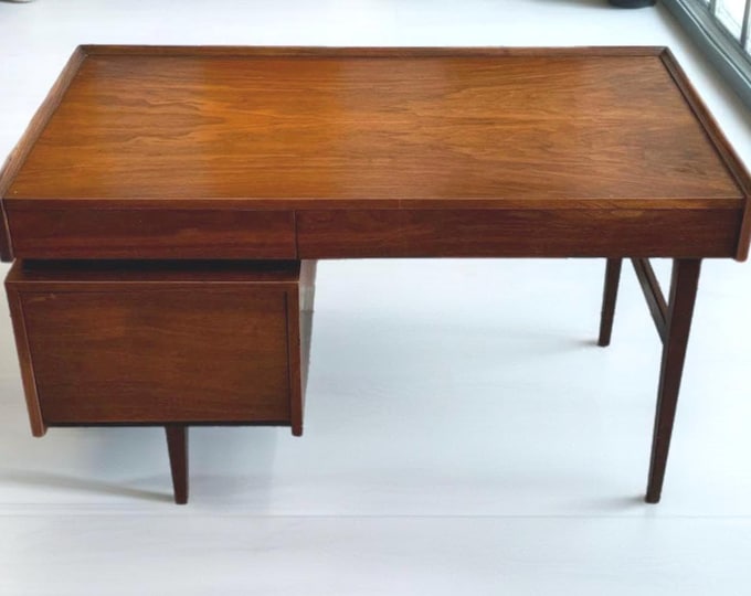 Merton L. Gershun Esprit Dillingham Walnut Desk, Danish Vanity, Mid Century Modern Lover Antiques & Vintage