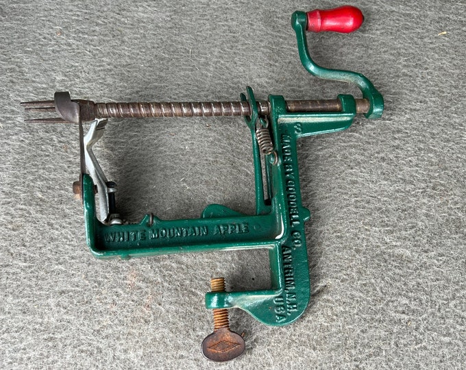 Antique Cast Iron White Mountain Apple Peeler Parer Corer Slicer c1950’s Made By Goodell Company Green Red Lover Antiques and Vintage
