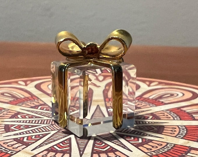 Vintage Swarvoski Glass Present with 24k Gold Glass Art Gift Sculpture Art Glass Figurine great gift artwork crystal cut glass