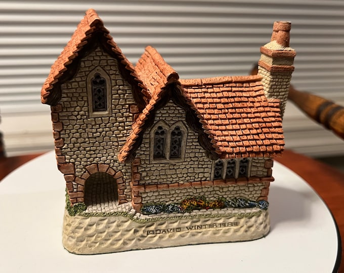 Vintage David Winter Staffordshire Vicarage 1994 Cottages handmade hand painted Great Britain figurines
