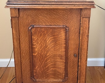 Antique Quarter Sawn Oak Cabinet, Lover Antiques and Vintage