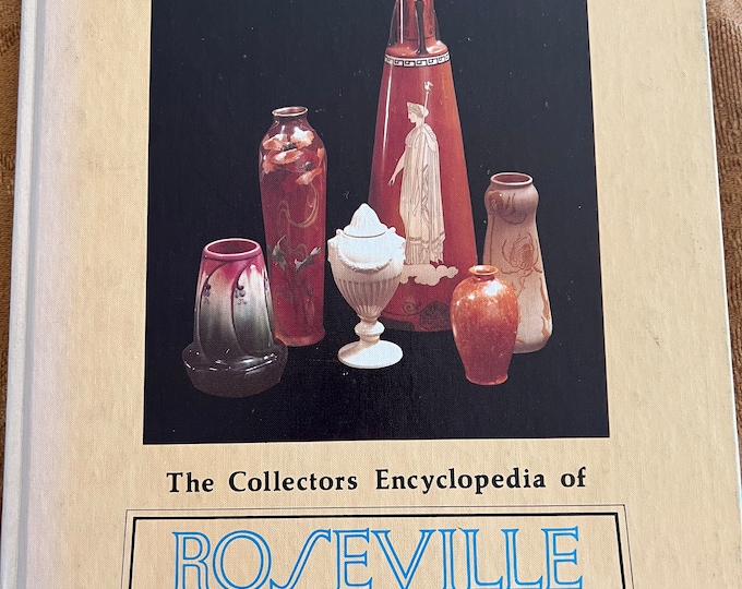 The Collectors Encyclopedia of Roseville Pottery Guide Book By Sharon and Bob Huxford, Second Series, Lover Antiques and Vintage