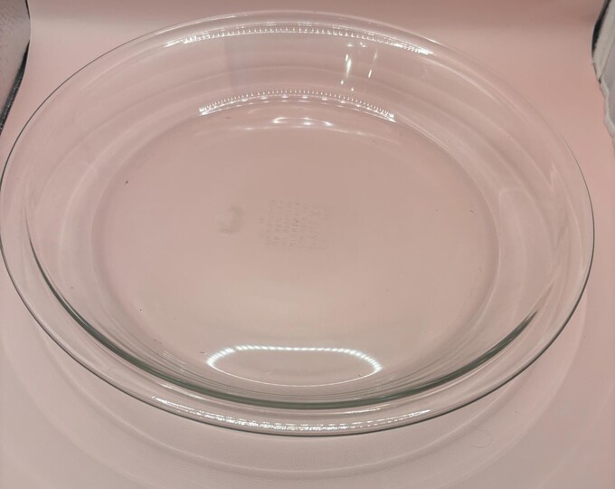 Vintage Pie Dish Glass Pie Plate 11” Round Deep Dish Plate Lover Antiques and Vintage