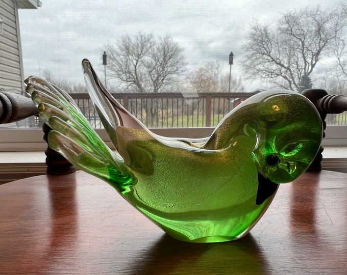 Vintage Murano Green & Gold Bird Sculpture Figurine Art Glass Lover Antiques and Vintage