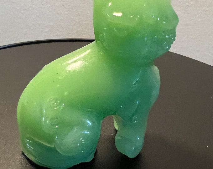 Vintage Jade Cat House of Faberge by the Franklin Mint Jadeite Cats Kitten Art Glass Animals Lover Antiques and Vintage