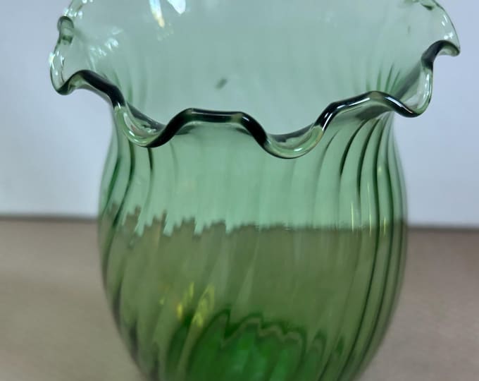 Vintage Emerald Green Truffled Vase Swirl Glass Vase Lover Antiques and Vintage