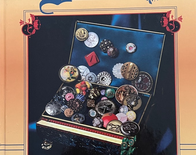 Antique & Collectible Buttons Identification and Values Book, Buttons Guide Book, by Debra J. Wisniewski, Lover Antiques and Vintage