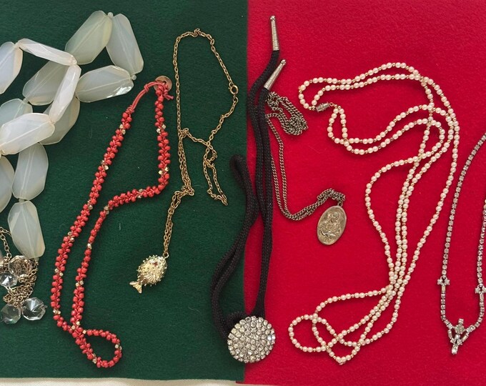 Vintage Necklaces Collection Variety Jewelry Lot Lover Antiques and Vintage