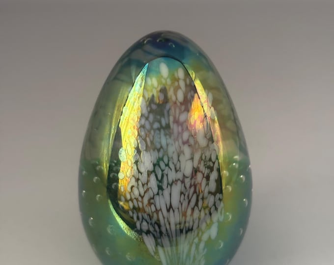 Vintage Glass Eye Studio Iridescent Art Glass Egg Paperweight Signed 1992 Seattle Collectible