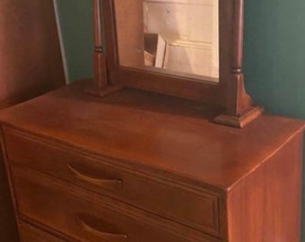 Vintage Cushman Colonial Creations Molly Stark 3 Drawer Dresser Matching Mirror, Rustic Wood Furniture
