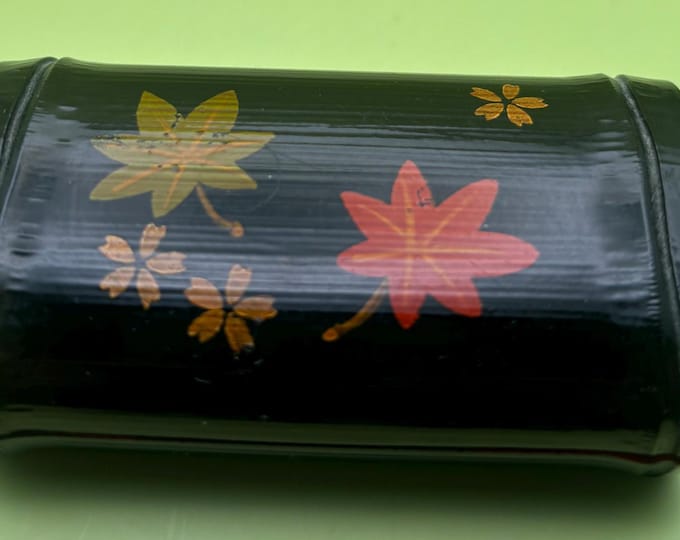 Vintage Hand Painted Flower Lacquer Trinket Box Has Purple Interior Small Container Box with Lid Lover Antiques and Vintage