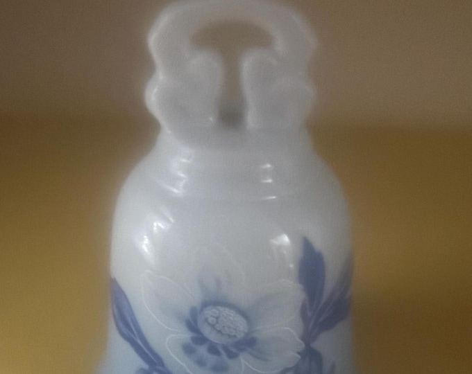 Vintage Bing & Grondahl Porcelain Bell Danbury Mint Bells of the World Lover Antiques and Vintage