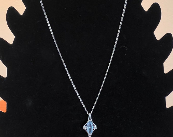 Vintage Pendant Necklace 11” long jewelry in silver tone diamond shaped