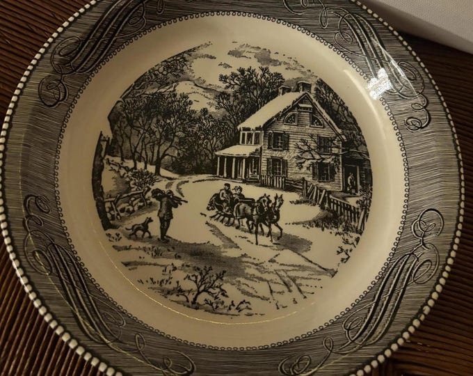 Vintage Royal China Jeannette Bowl Blue & White Carriage with Horses Outdoor Scene House Lover Antiques and Vintage