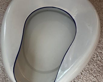 Antique Enamel and Porcelain Queen Columbian Made Bed Pan Planter Home Decor Lover Antiques