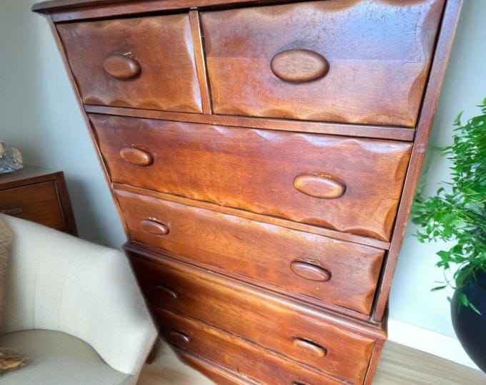 Cushman Colonial Creations Pennsylvania Piecrust Chest on Chest No. 1046 dresser